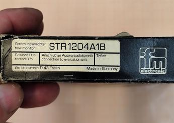 IFM STR1204A1B Strömungswächter Teflon 